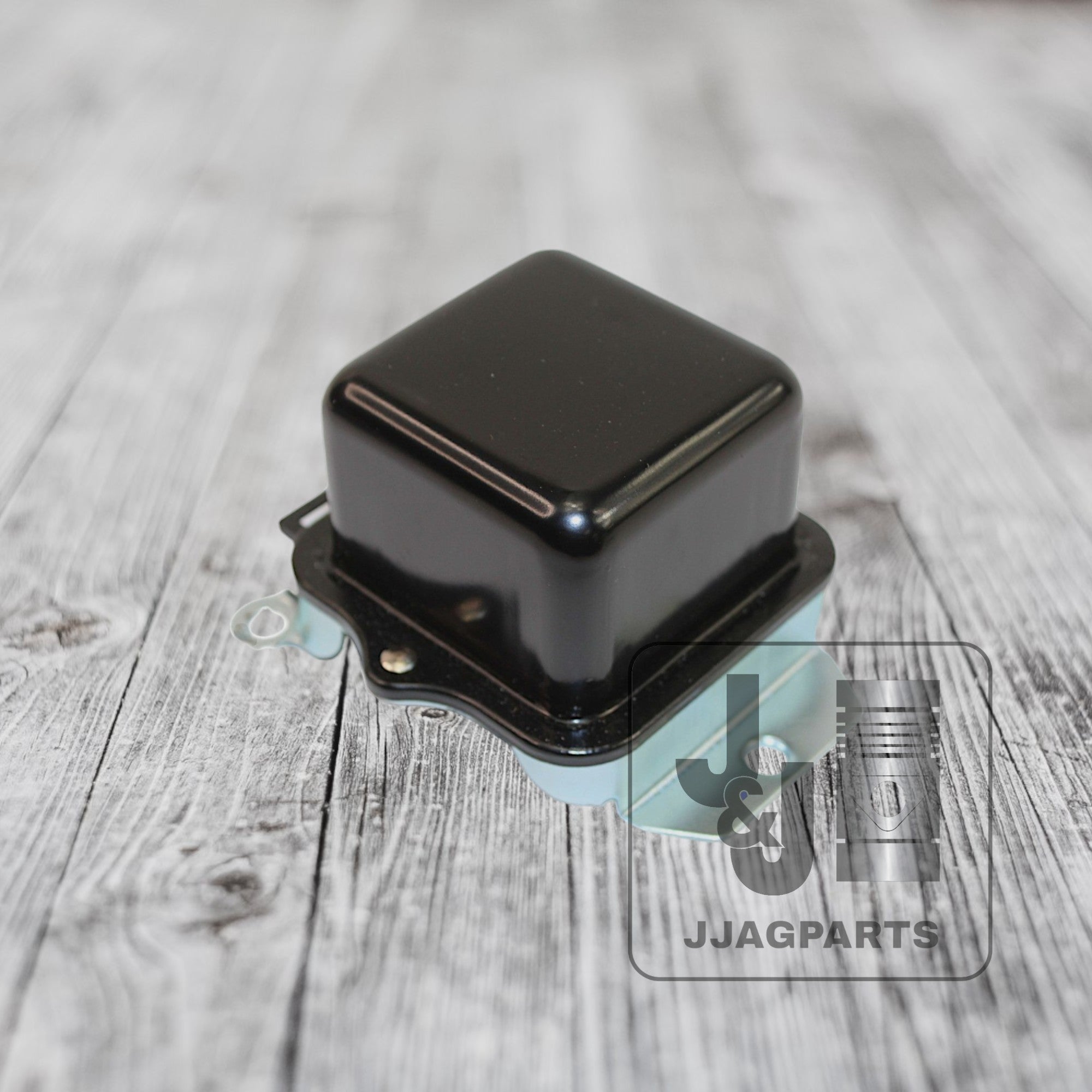 158732AS 12-volt Voltage Regulator Base Mount White Oliver Tractor 770 880 1550