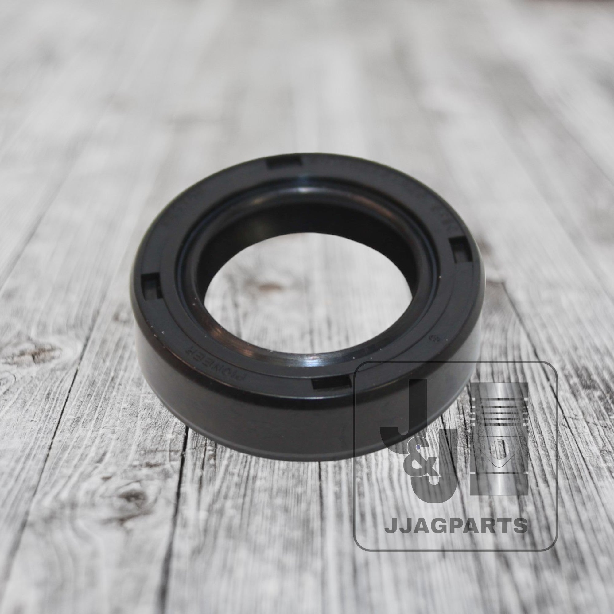 Upper Power Steering Ball Nut Shaft Seal fits Massey Ferguson TO35 245 Tractor