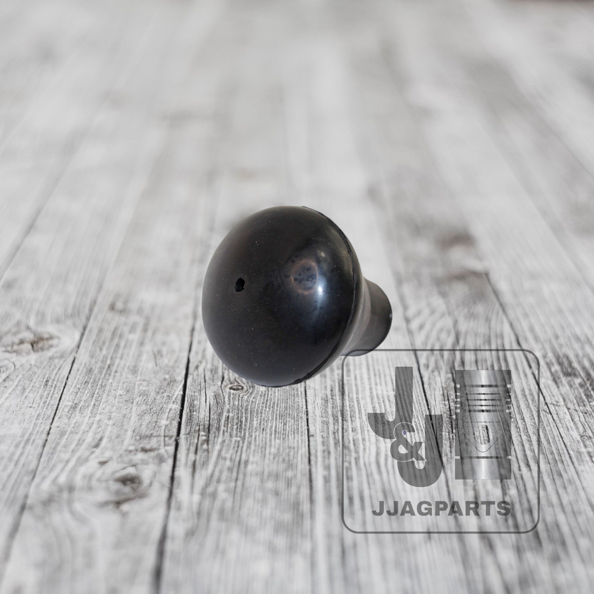 Gear Shift Knob fits International Tractor | Replaces 3121549R1 53717DA