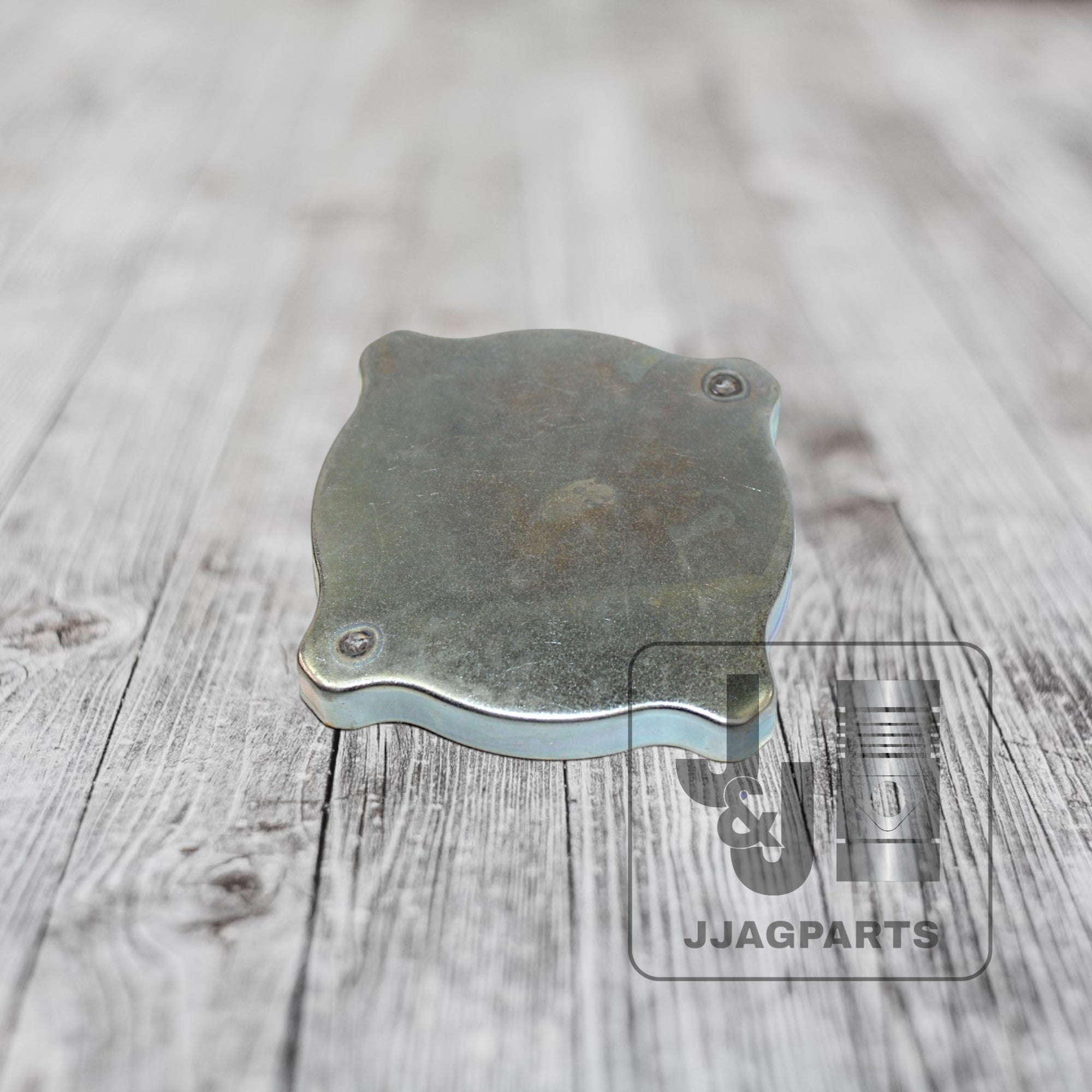 361705R91, 362323R91, 370871R91 Radiator Cap (7 PSI) Fits International Tractor