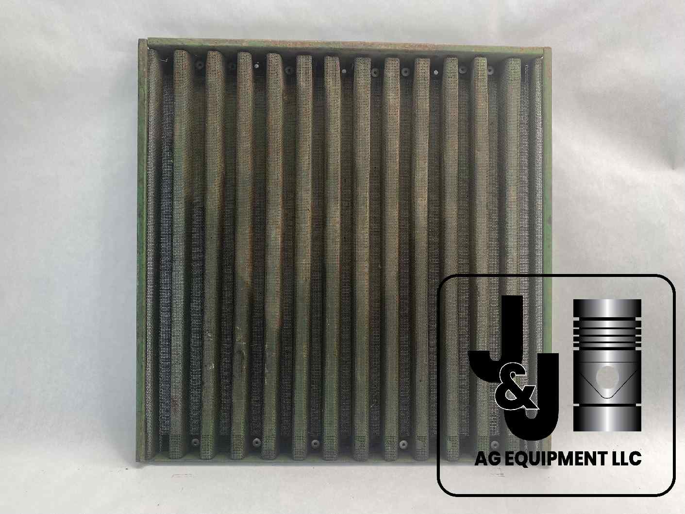 JOHN DEERE AR38234 SIDE SCREEN GRILLE 2510 2520 TRACTOR