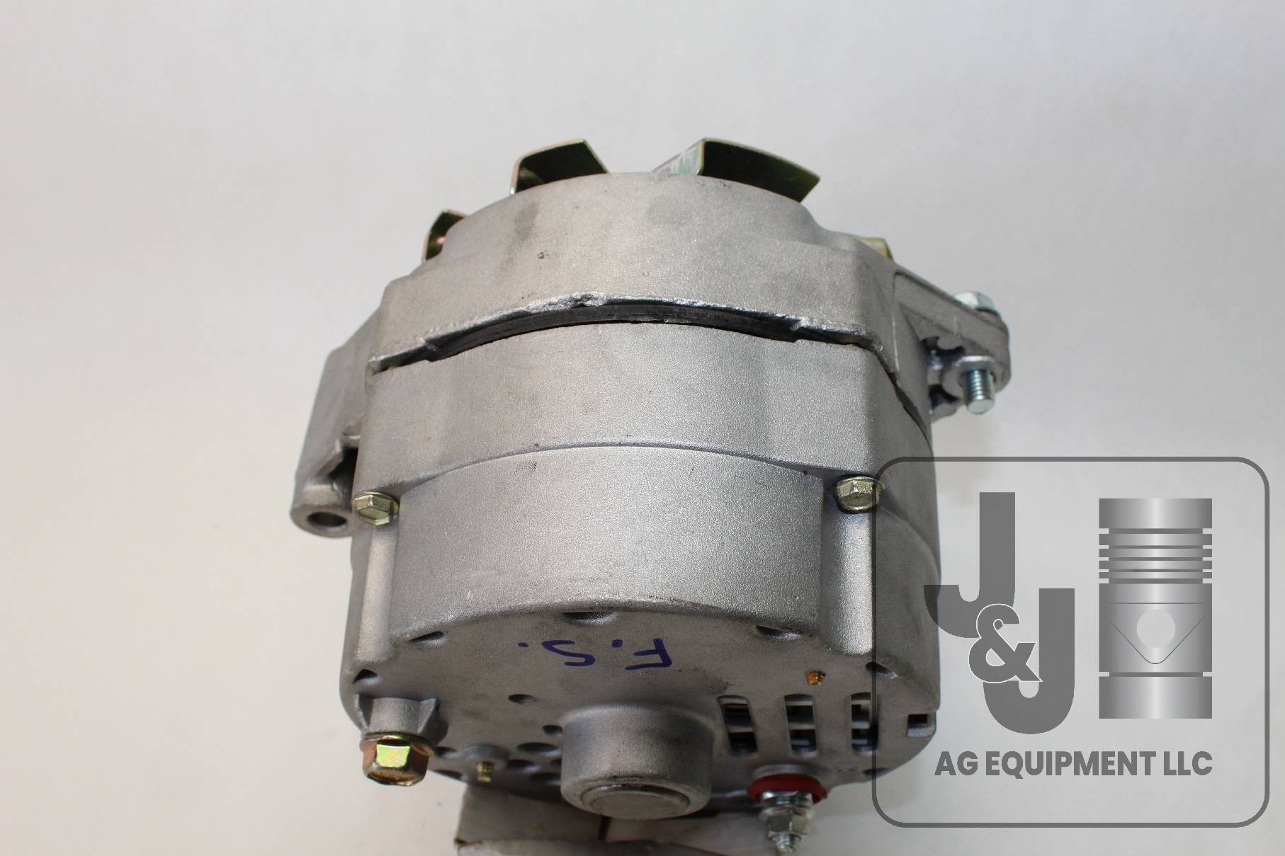 Tractor and Agricultural FAST STARTING ALTERNATOR 12V 63AMP IDLE 39AMP