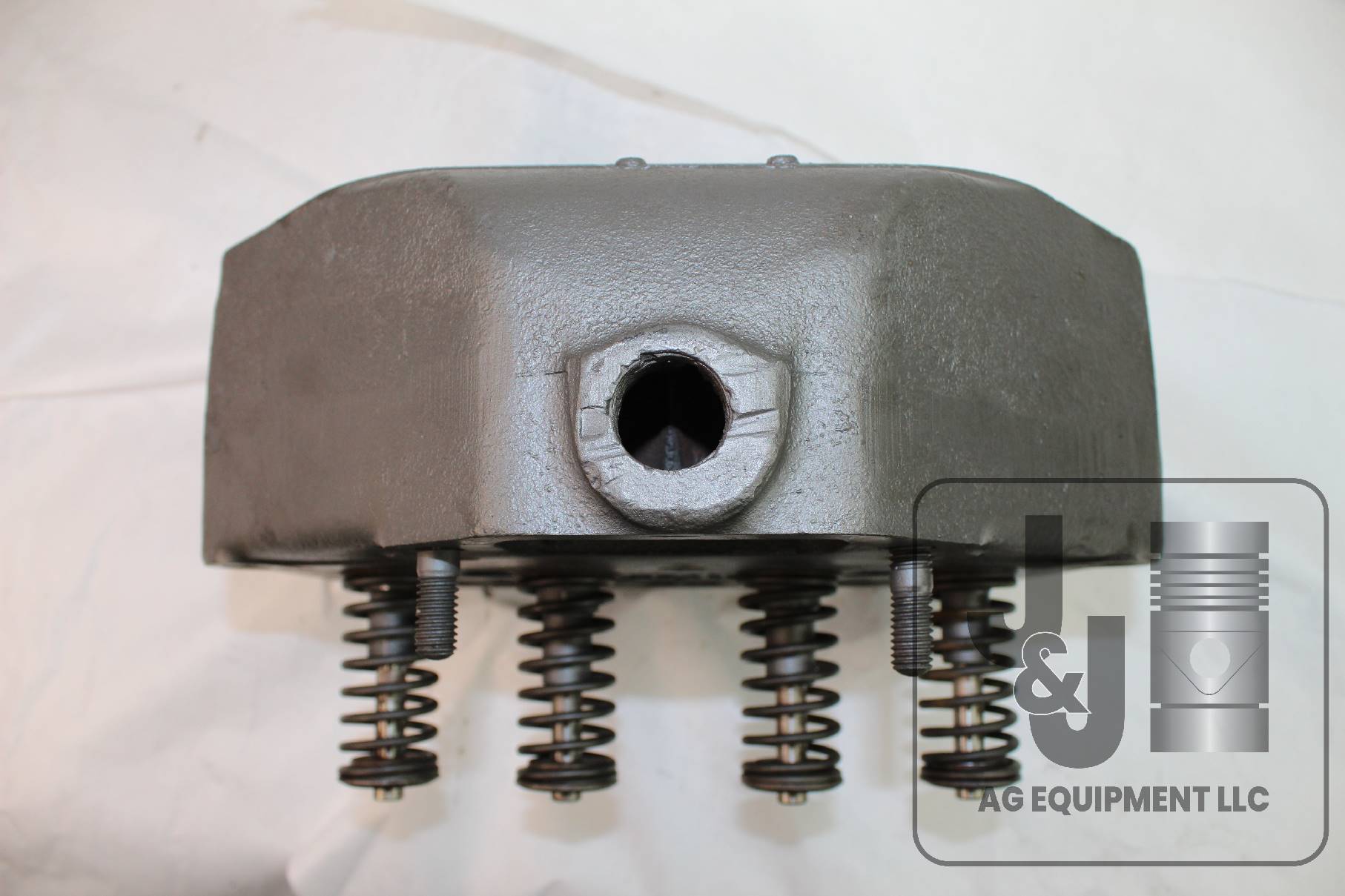 B1784R Remanufactured John Deere B Cylinder Head (Core)