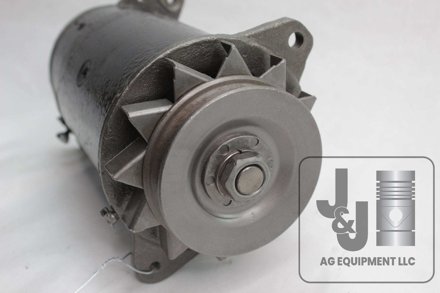 1102020 Delco Remy Chevrolet Remanufactured 12V Generator 1950s 1960s (Core)