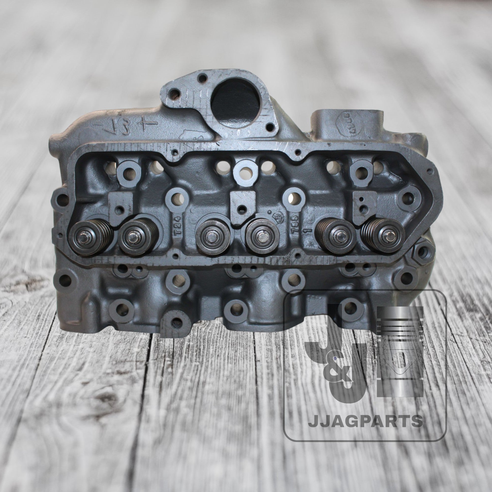 T24755 AR70583 Remanufactured John Deere Cylinder Head Fits 1020 1520 Tractors