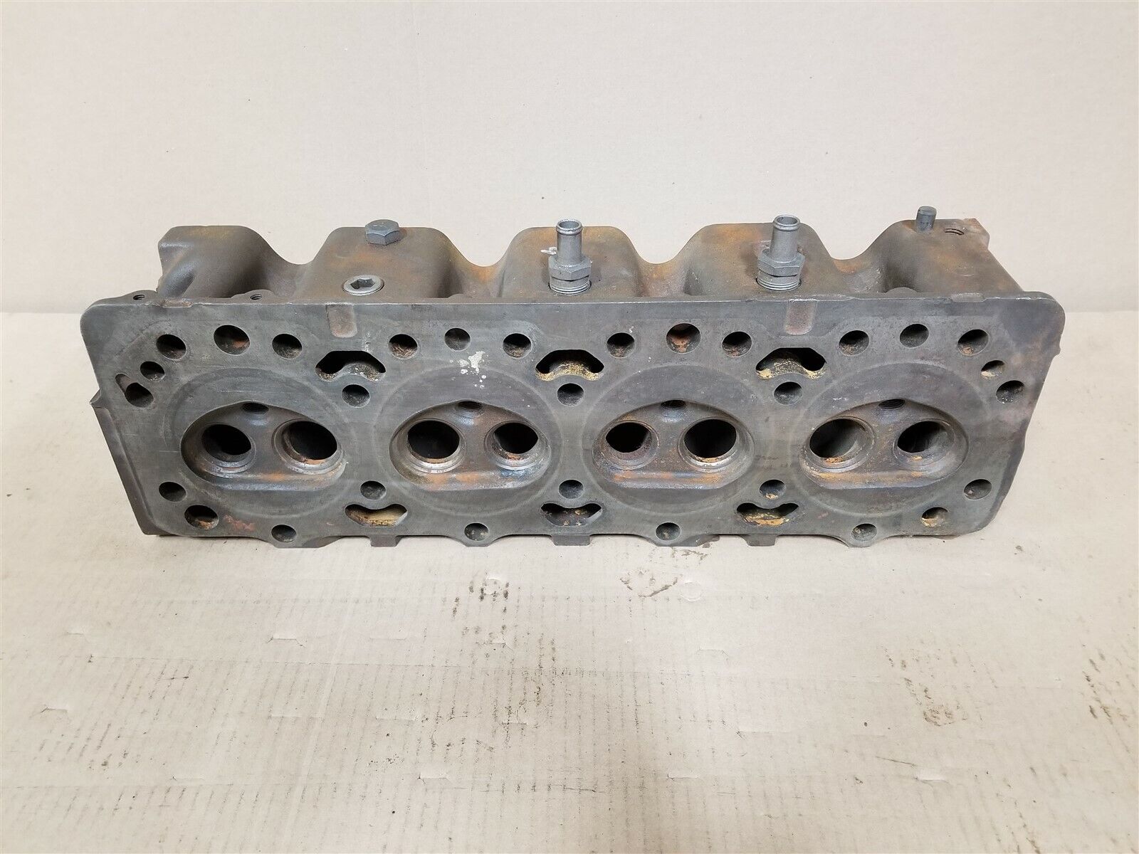 Genuine Used Gas John Deere 241 3010 Cylinder Head R45160 R40530