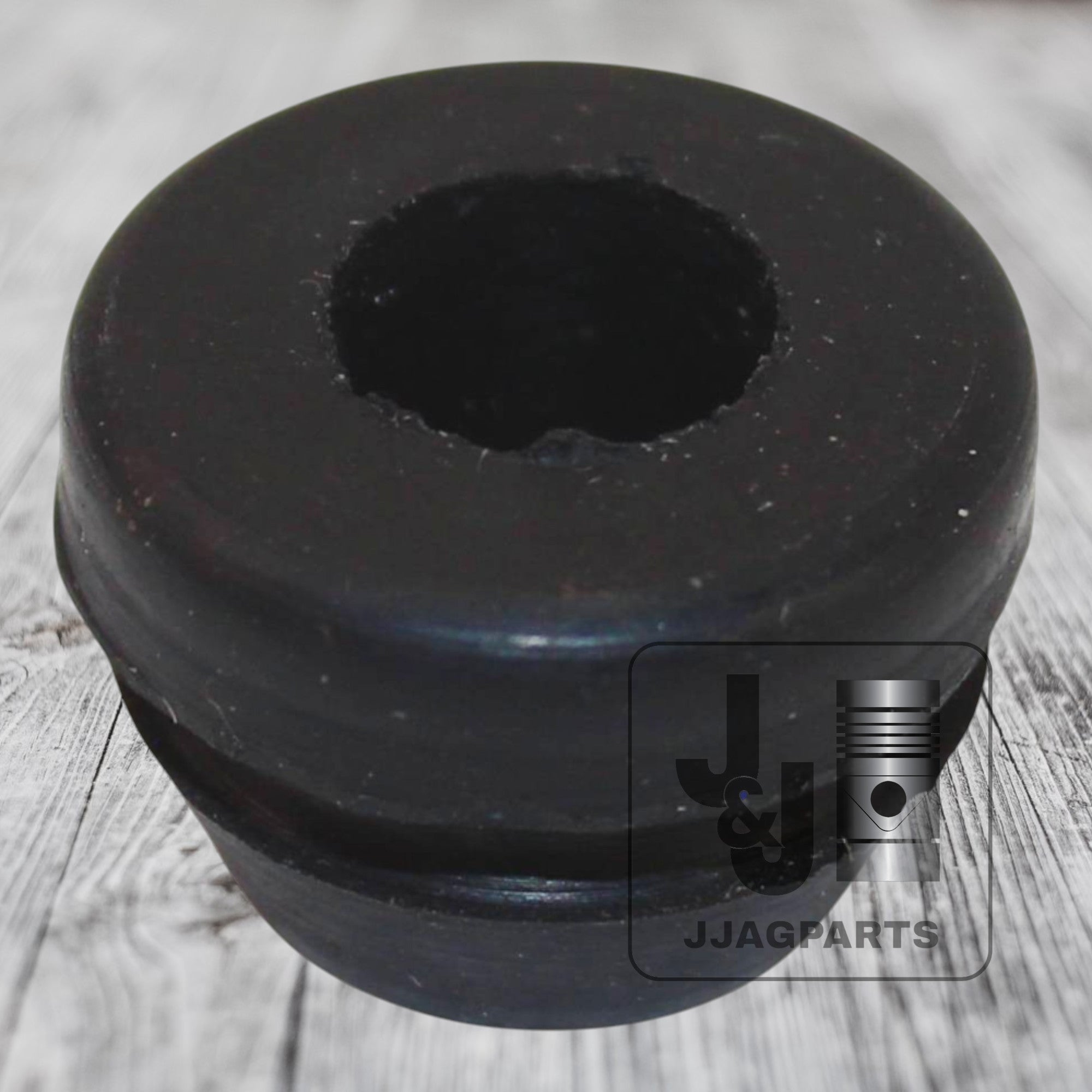 Throttle Rod Grommet fits Ford Tractor | Replaces 353873S
