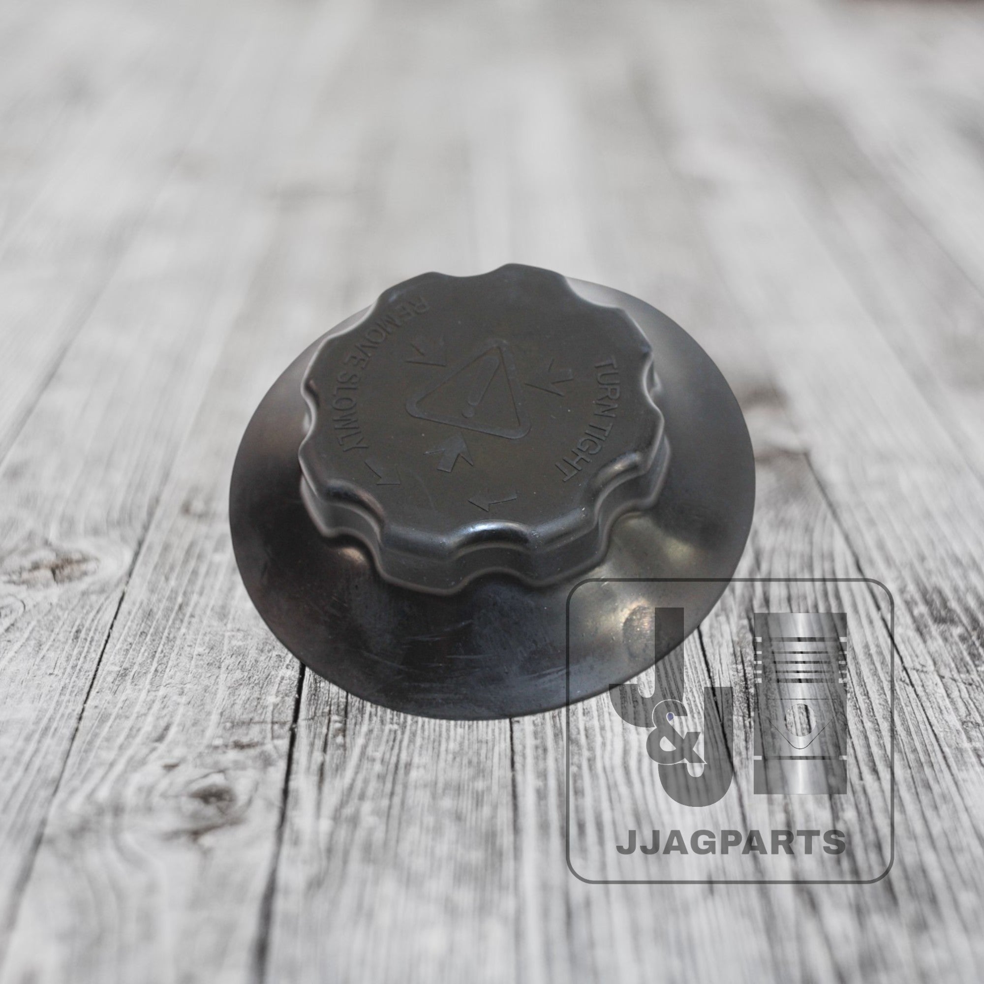 121951C1 532672R91 532673R1 Radiator Cap w/ Cover (10 PSI) Fits International