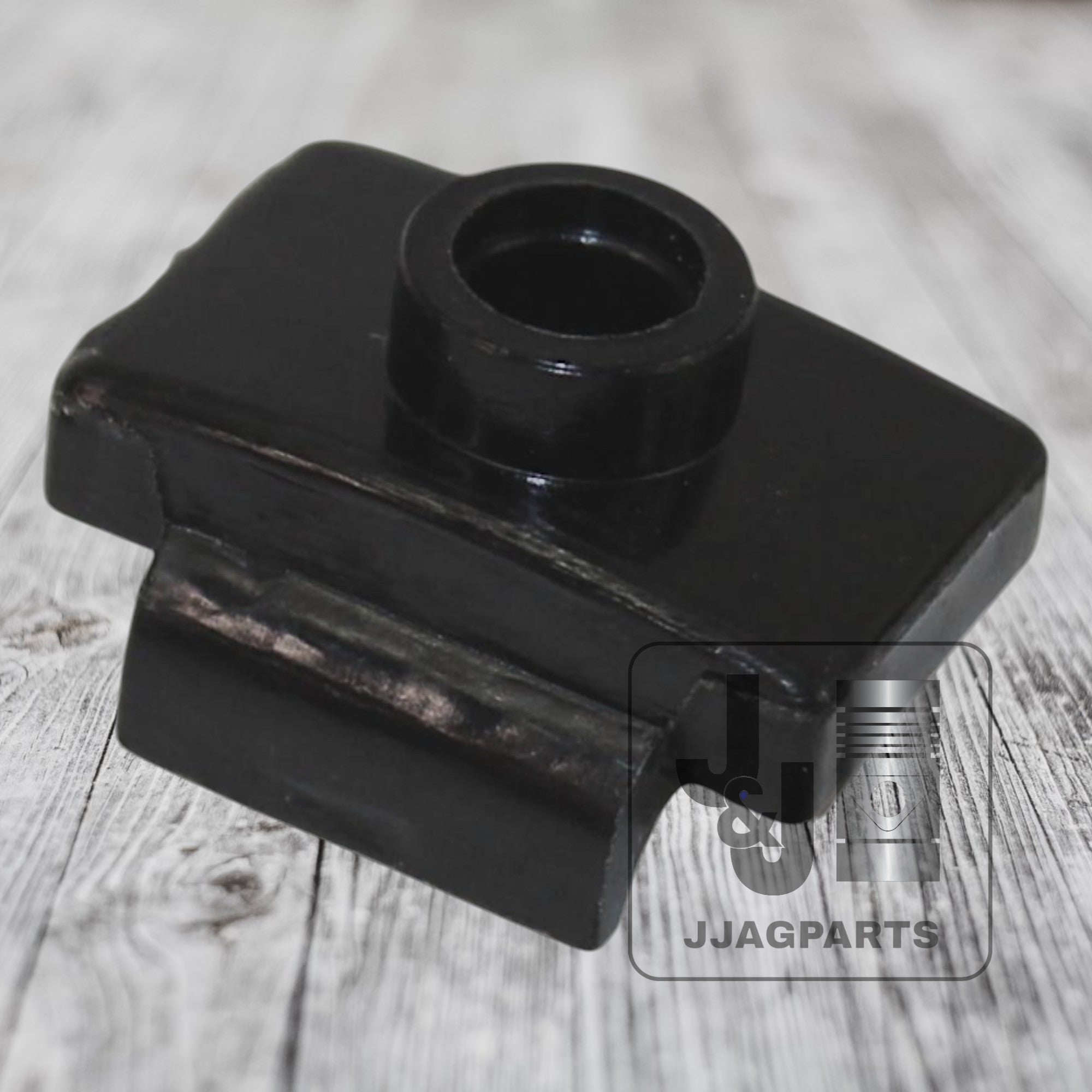 Spring Anchor Terminal Insulator fits International Tractor | Replaces 353906R11