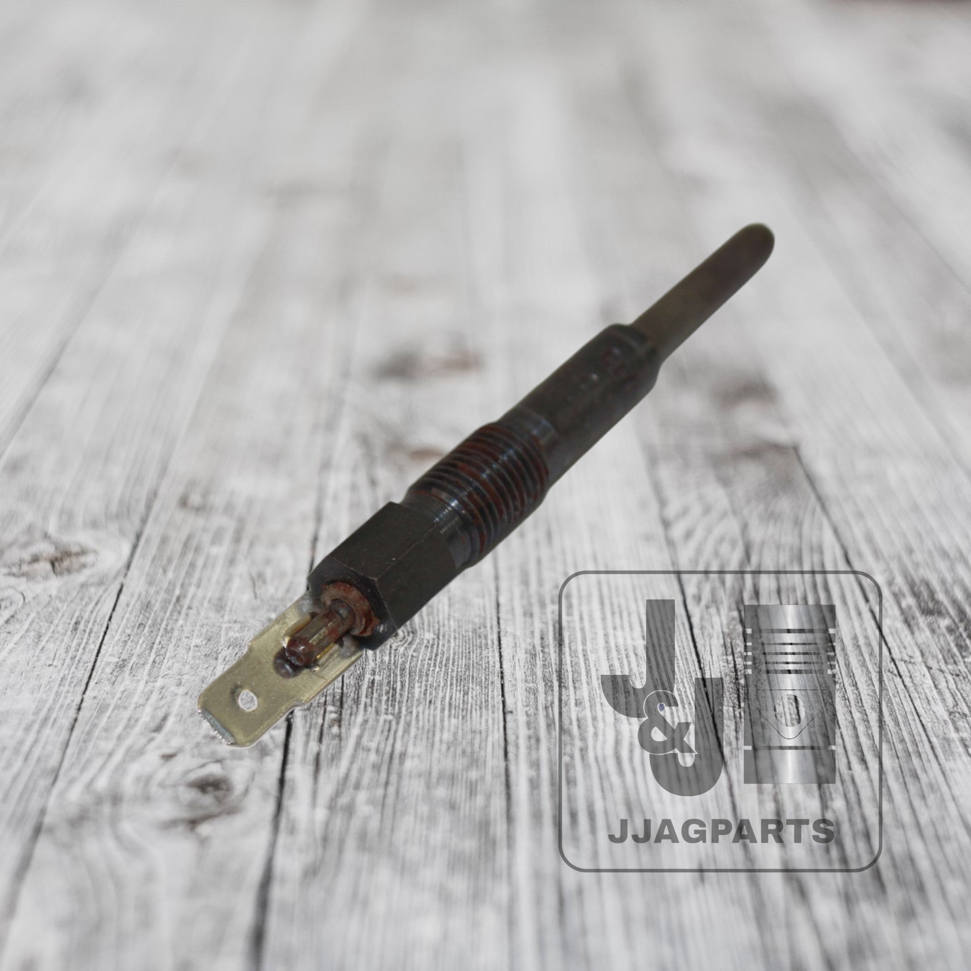 Glow Plug fits John Deere 1010 2010 Tractor | Replaces AT16499T AT23537