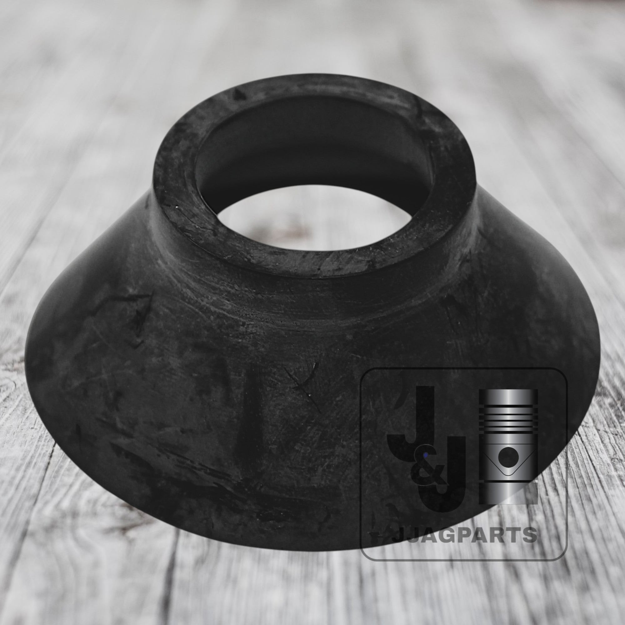 Tie Rod Boot fits John Deere Tractor | Replaces R66306