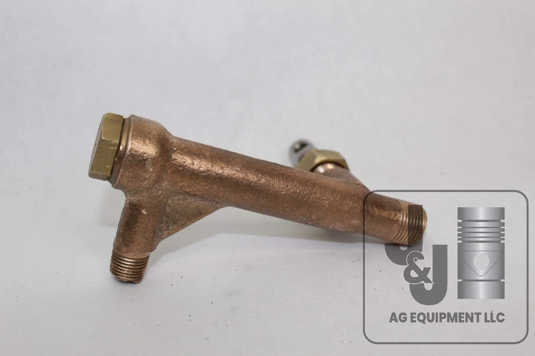 John Deere D448R Water Feed & Valve Body  D Tractor