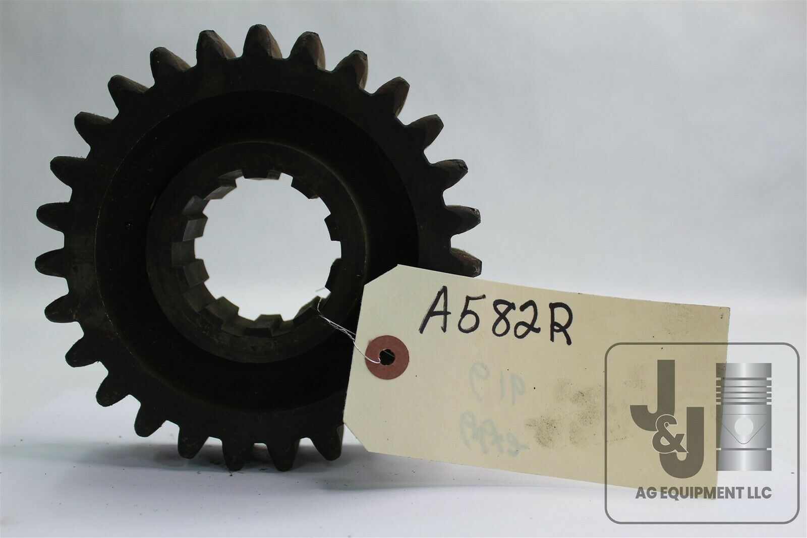 USED JOHN DEERE A582R A AR AO TRANSMISSION 1ST SPEED COUNTERSHAFT GEAR