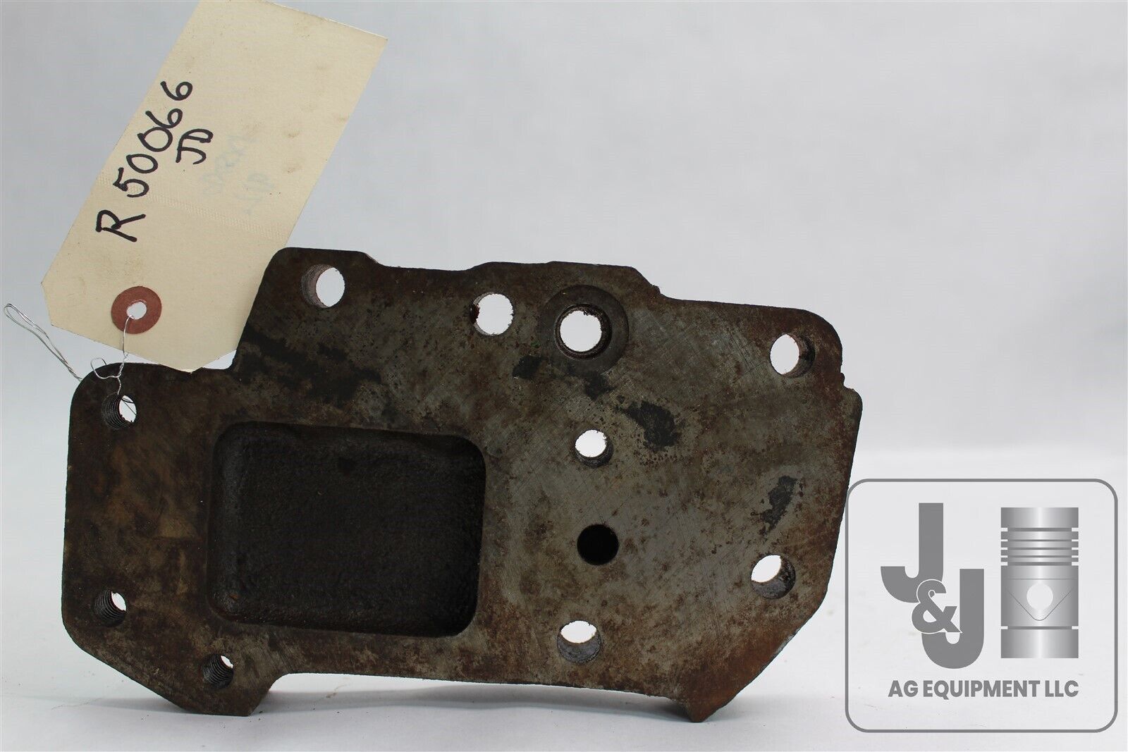 USED JOHN DEERE R50066 / AR54331 SELECTIVE CONTROL VALVE COVER PLATE 4520, 4620